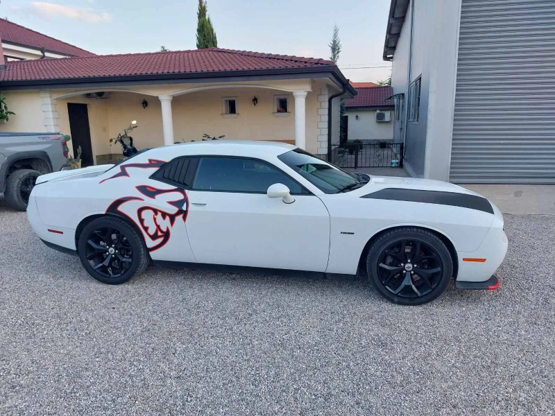 Dodge Challenger 5.7 Hemi СПОРТНА ГЕНЕРАЦИЯ, снимка 4 - Автомобили и джипове - 52653558