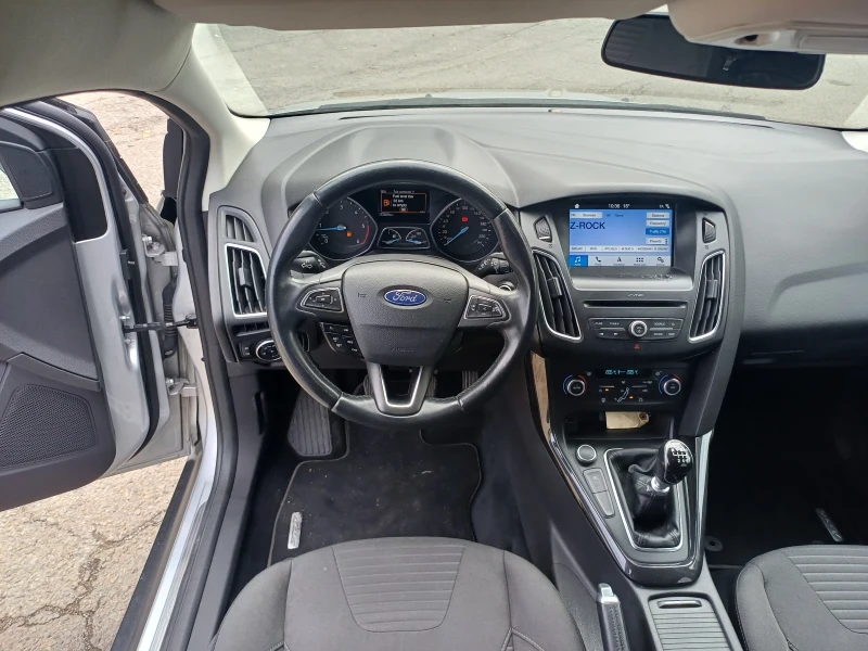 Ford Focus 1.5 TDCI, снимка 10 - Автомобили и джипове - 47293242