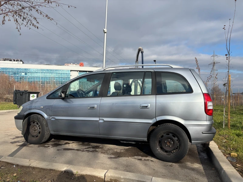 Opel Zafira Elegance - Meтан, снимка 4 - Автомобили и джипове - 48325528