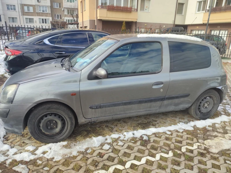 Renault Clio, снимка 5 - Автомобили и джипове - 48759199