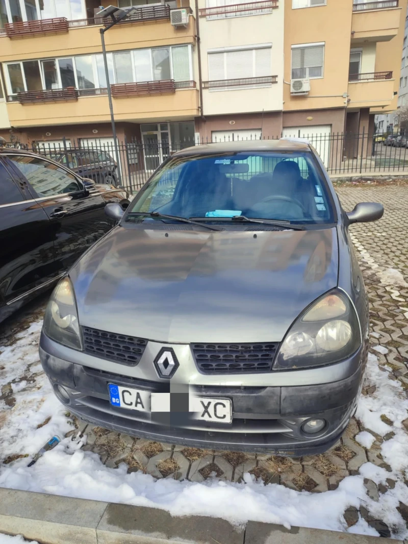 Renault Clio, снимка 1 - Автомобили и джипове - 48759199