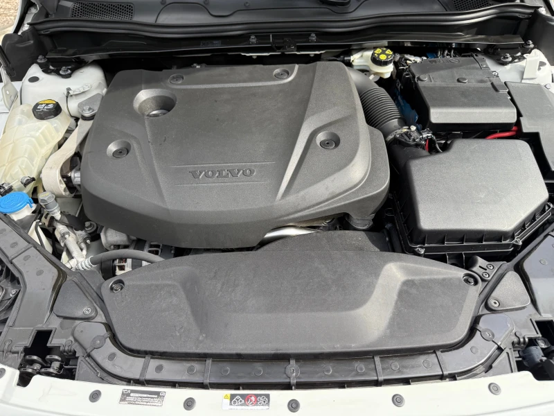 Volvo V40 2.0d D2.Dynamic., снимка 14 - Автомобили и джипове - 49477832