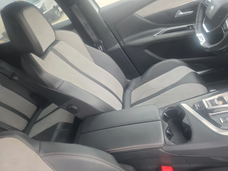 Peugeot 3008 Gt, Plug Hibrid, 4x4, 300Hp, Camera, Distronik, снимка 11 - Автомобили и джипове - 51202298