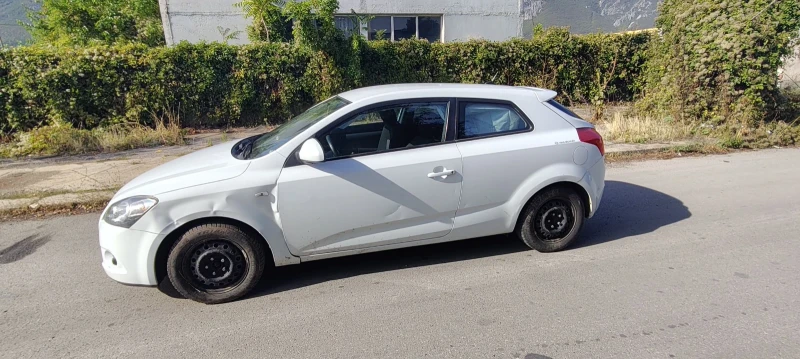 Kia Ceed 1.4 G4FA 116000KM, снимка 4 - Автомобили и джипове - 51719751