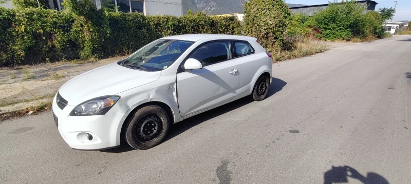 Kia Ceed 1.4 G4FA 116000KM, снимка 3 - Автомобили и джипове - 51719751