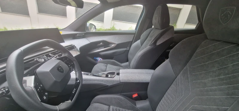 Peugeot 3008 145 48v Hybrid - Matrix/Масаж - всички екстри , снимка 9 - Автомобили и джипове - 52337057