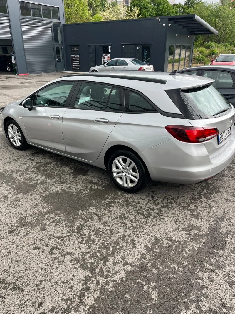 Opel Astra, снимка 2 - Автомобили и джипове - 52528757