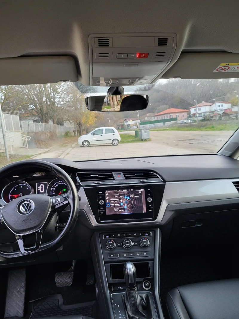 VW Touran 2.0 TDI , снимка 12 - Автомобили и джипове - 52655715