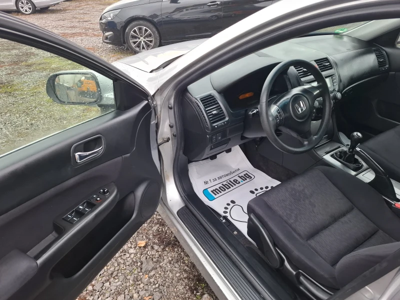 Honda Accord 2.0VTEC , снимка 8 - Автомобили и джипове - 53231251
