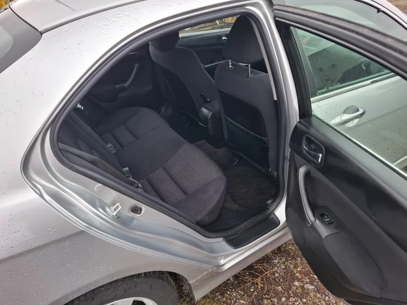 Honda Accord 2.0VTEC , снимка 11 - Автомобили и джипове - 53231251