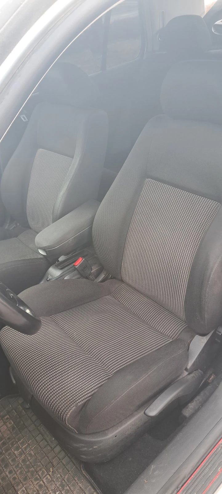 VW Golf, снимка 4 - Автомобили и джипове - 53297686