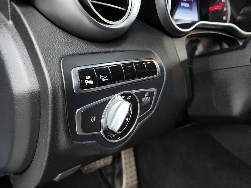 Mercedes-Benz C 200 COUPE, снимка 16 - Автомобили и джипове - 54911427