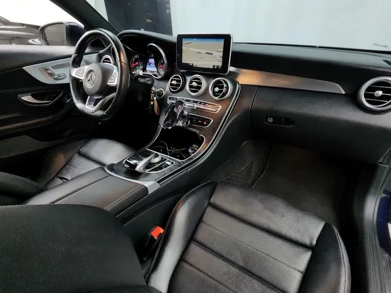 Mercedes-Benz C 200 COUPE, снимка 7 - Автомобили и джипове - 54911427