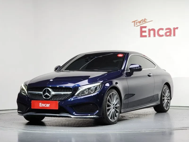 Mercedes-Benz C 200 COUPE