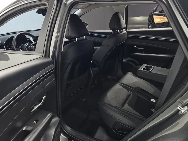 Hyundai Tucson 2.0 2WD MODERN 10K KM, снимка 12 - Автомобили и джипове - 56325358