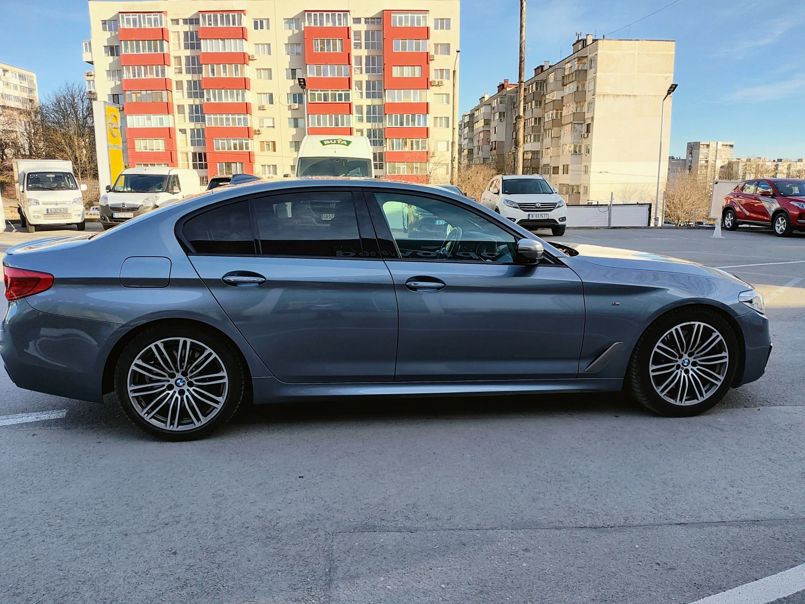 BMW 550 M550d xDrive - изображение 3