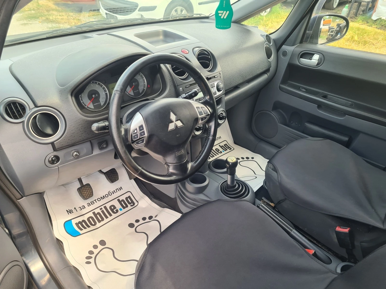 Mitsubishi Colt 1.3i 16V 95p.s  - изображение 8