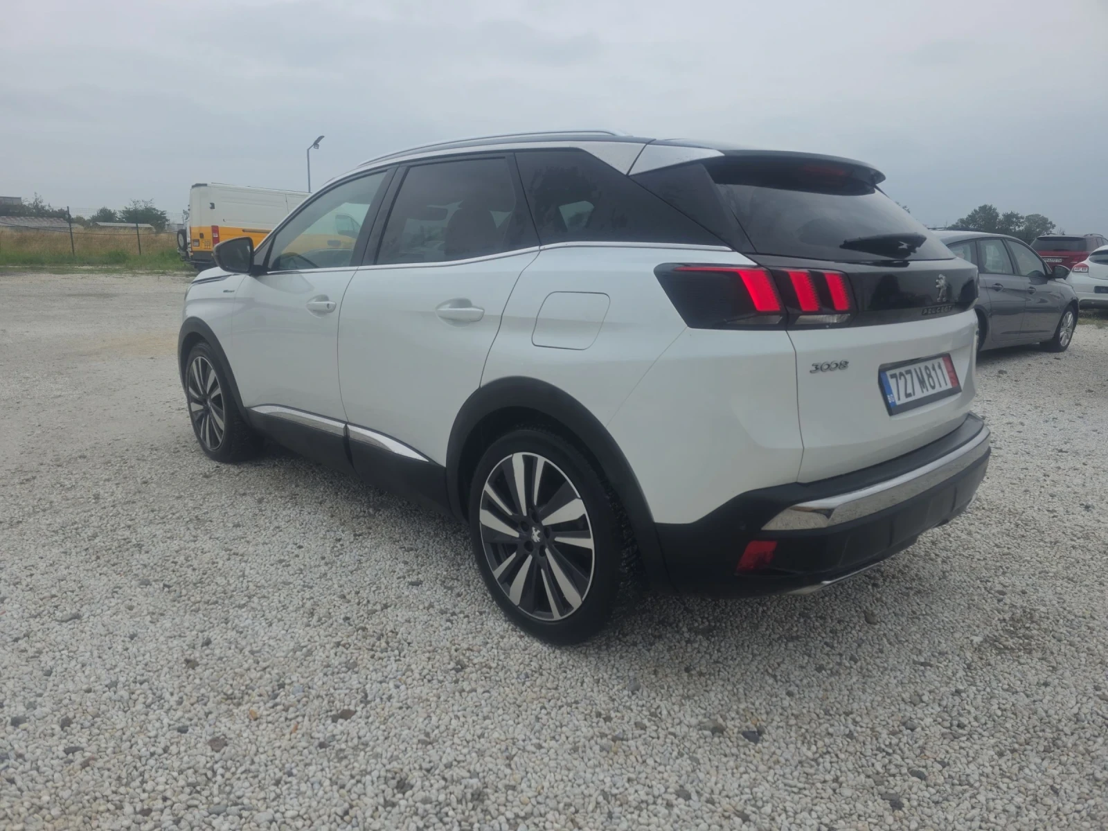 Peugeot 3008 Gt, Plug Hibrid, 4x4, 300Hp, Camera, Distronik - изображение 6