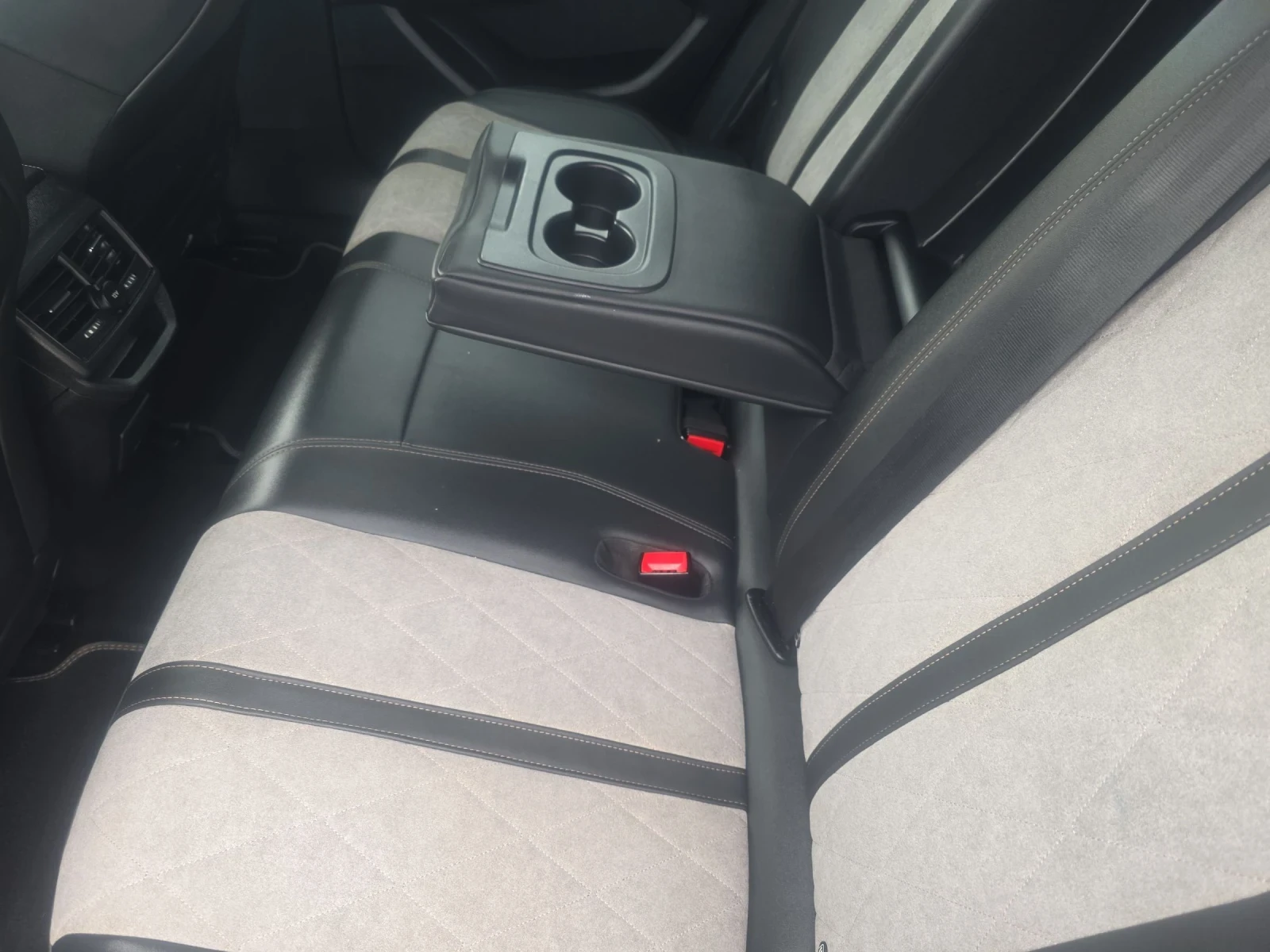 Peugeot 3008 Gt, Plug Hibrid, 4x4, 300Hp, Camera, Distronik | Mobile.bg   15