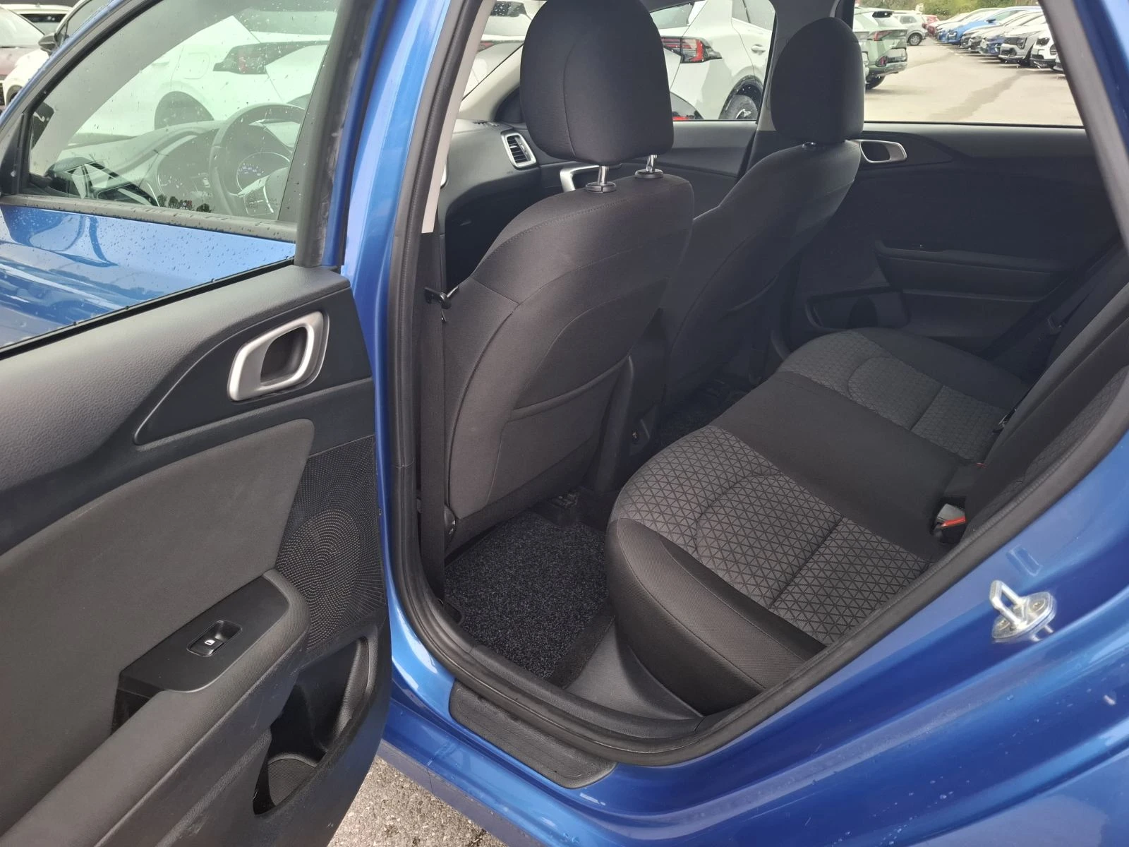 Kia Ceed 1.5 T-gdi Гаранция - изображение 7