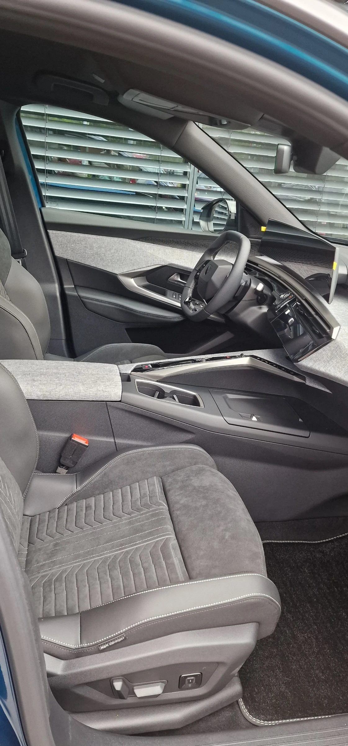 Peugeot 3008 145 48v Hybrid - Matrix/Масаж - всички екстри  - изображение 5