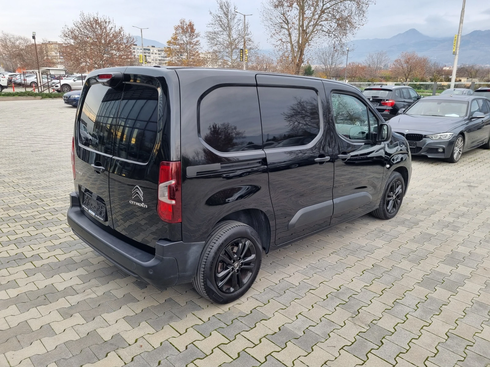 Citroen Berlingo 1.5HDi-131ps EAT8 / 2021.  ! | Mobile.bg   6
