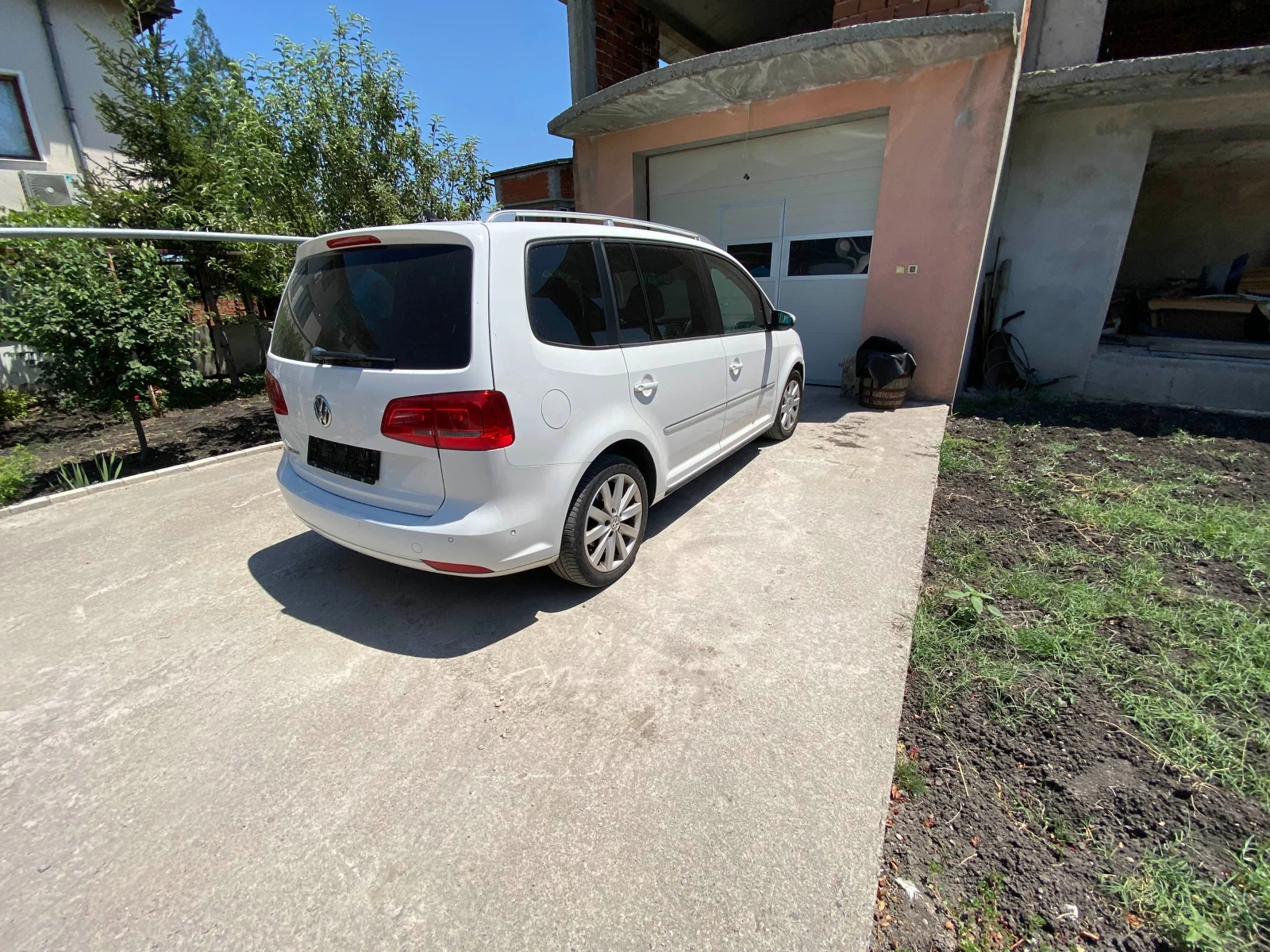 VW Touran, снимка 5 - Автомобили и джипове - 53760004