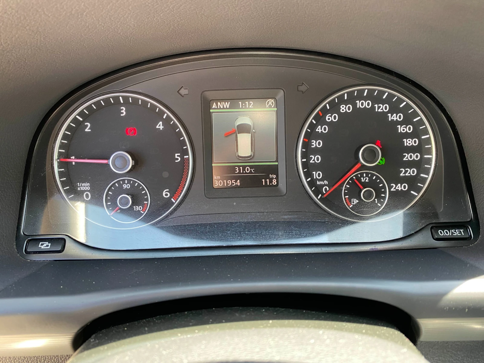 VW Touran, снимка 11 - Автомобили и джипове - 53760004