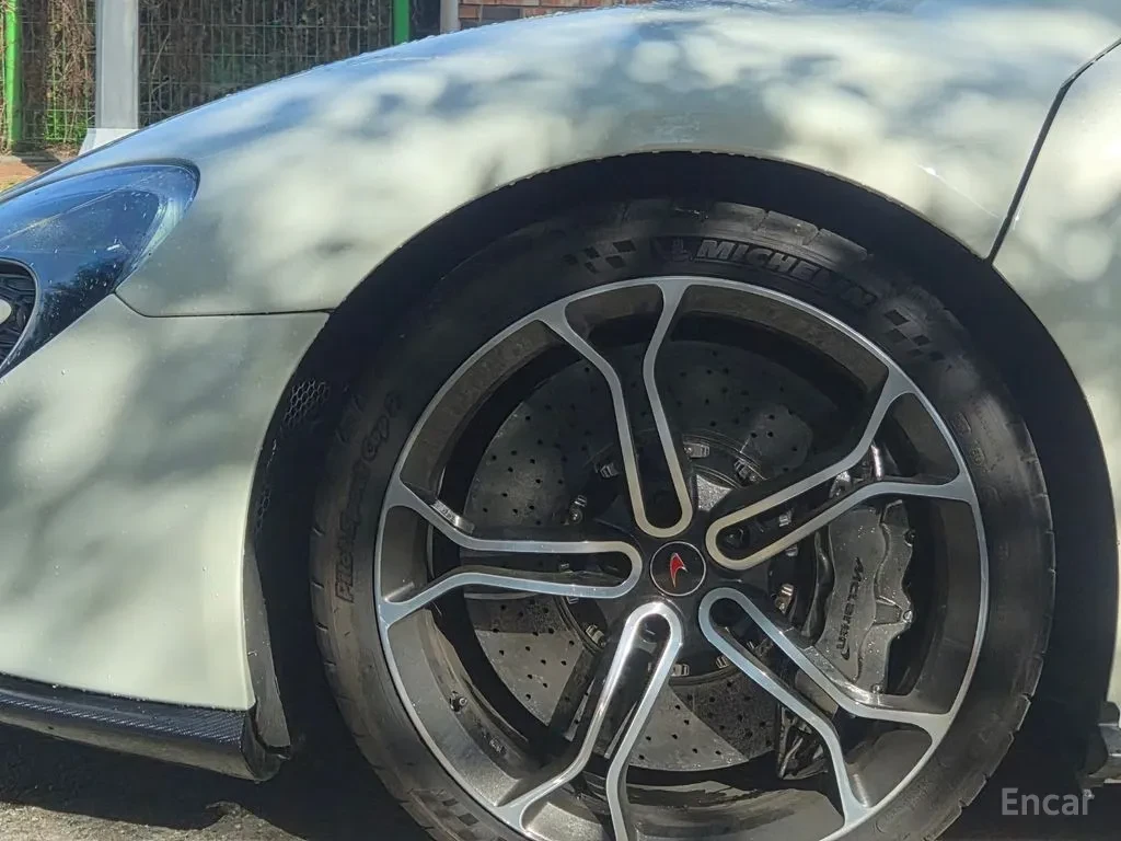 McLaren 650S, снимка 5 - Автомобили и джипове - 54358813