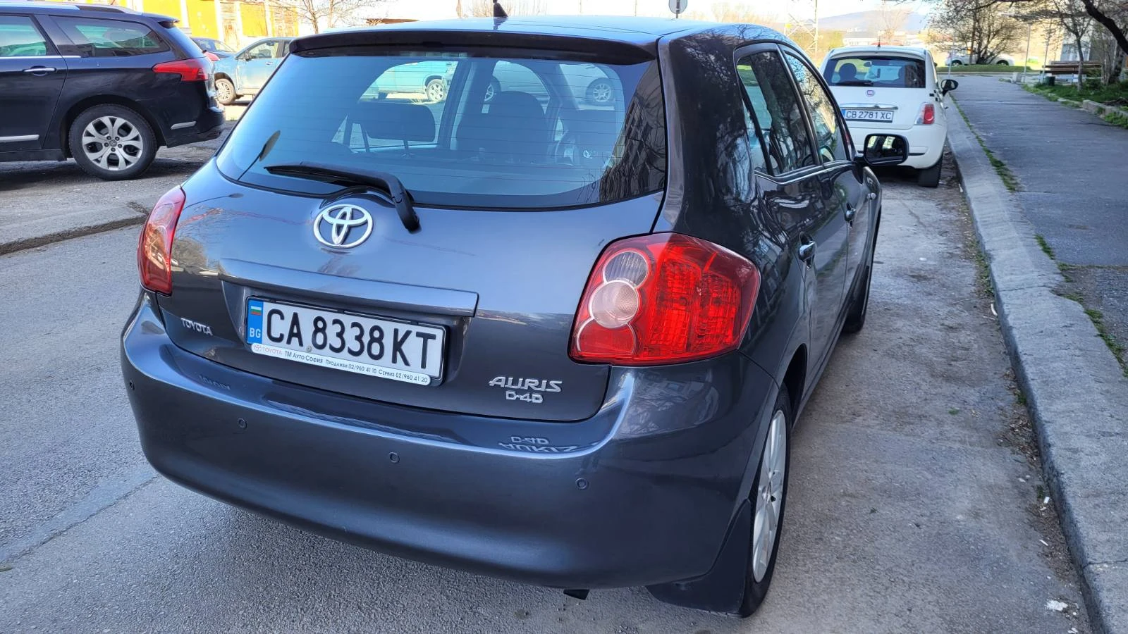 Toyota Auris 1.4 d4d Automatic 114000км., снимка 6 - Автомобили и джипове - 54421852