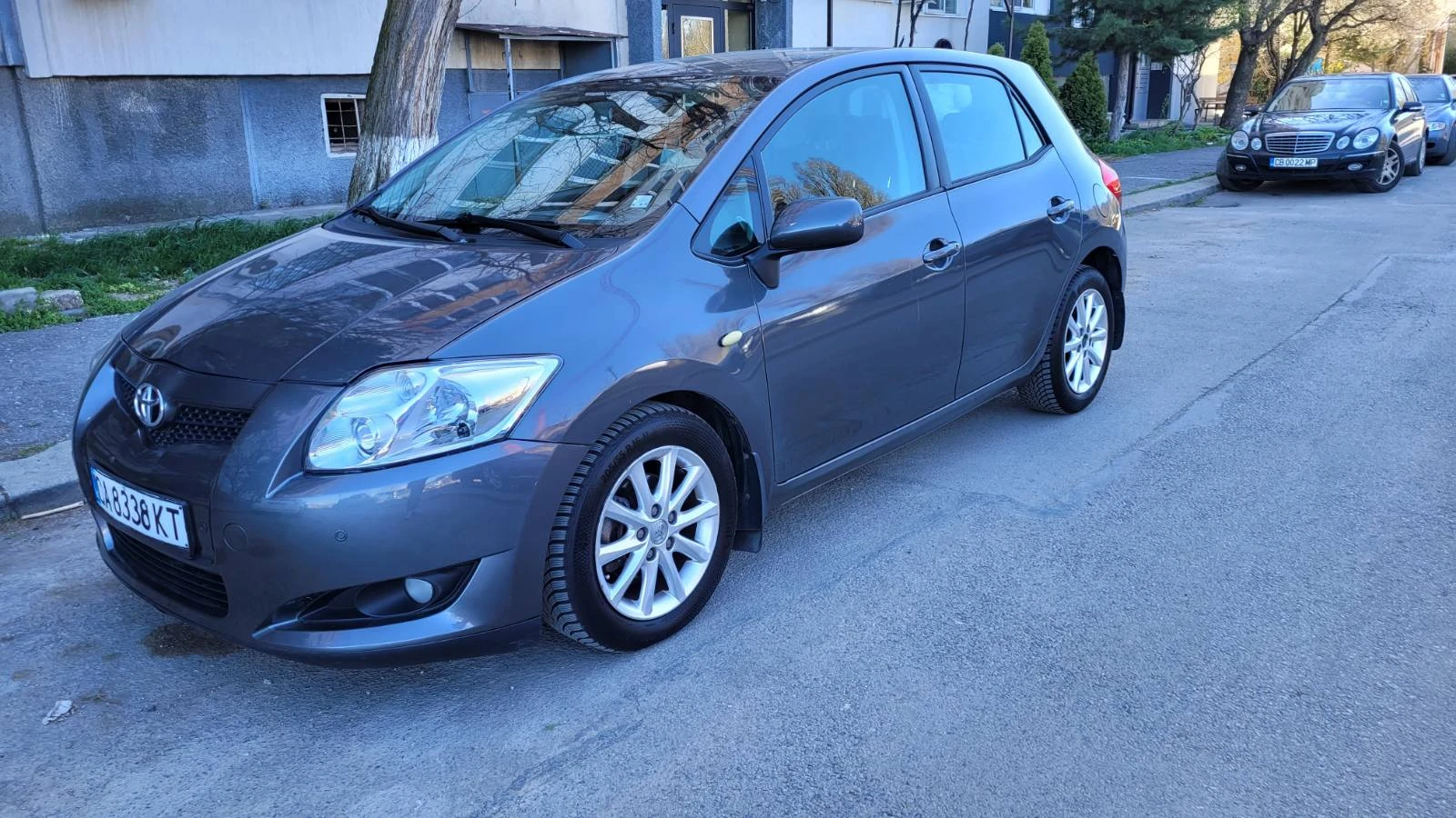 Toyota Auris 1.4 d4d Automatic 114000км., снимка 2 - Автомобили и джипове - 54421852