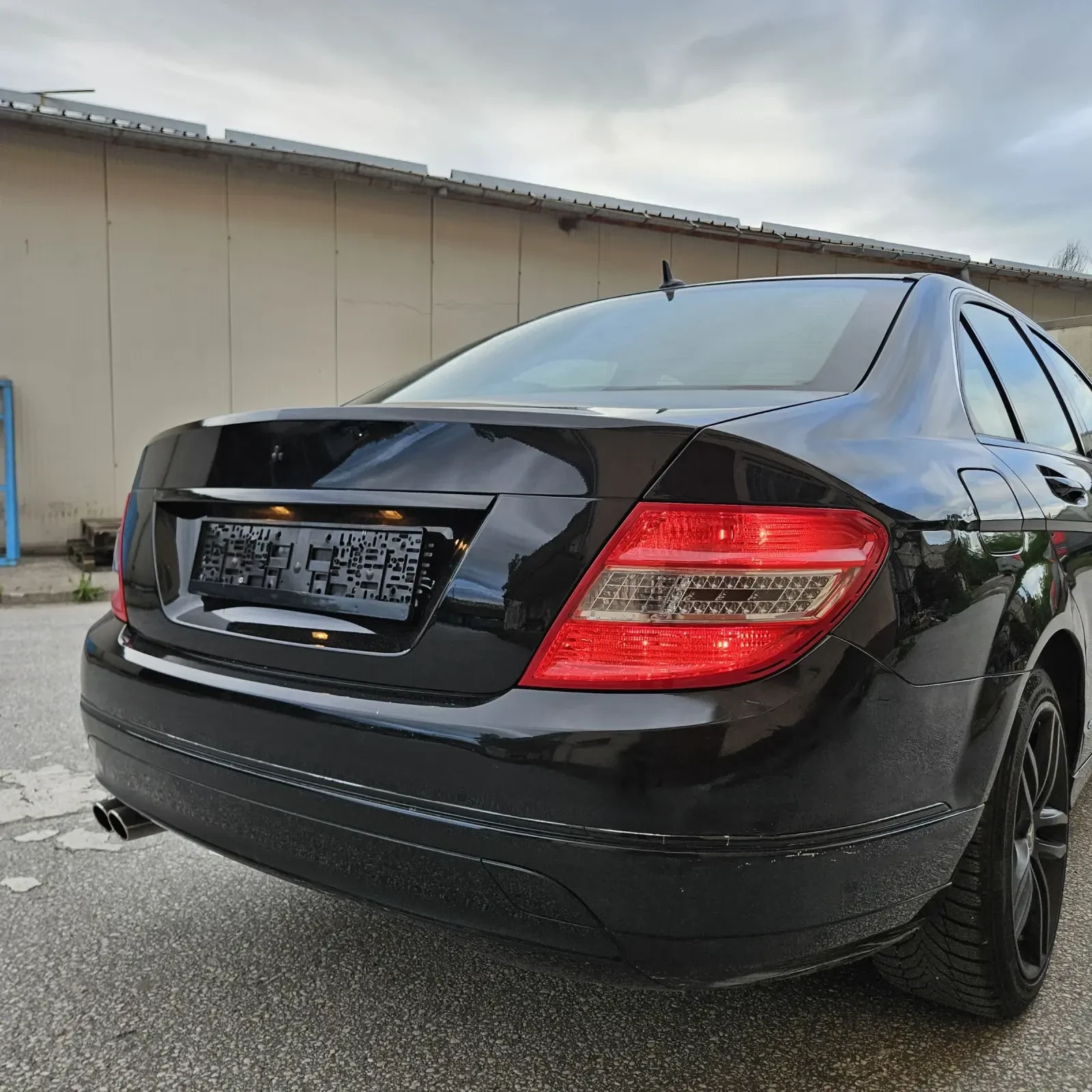 Mercedes-Benz C 180, снимка 8 - Автомобили и джипове - 54724461