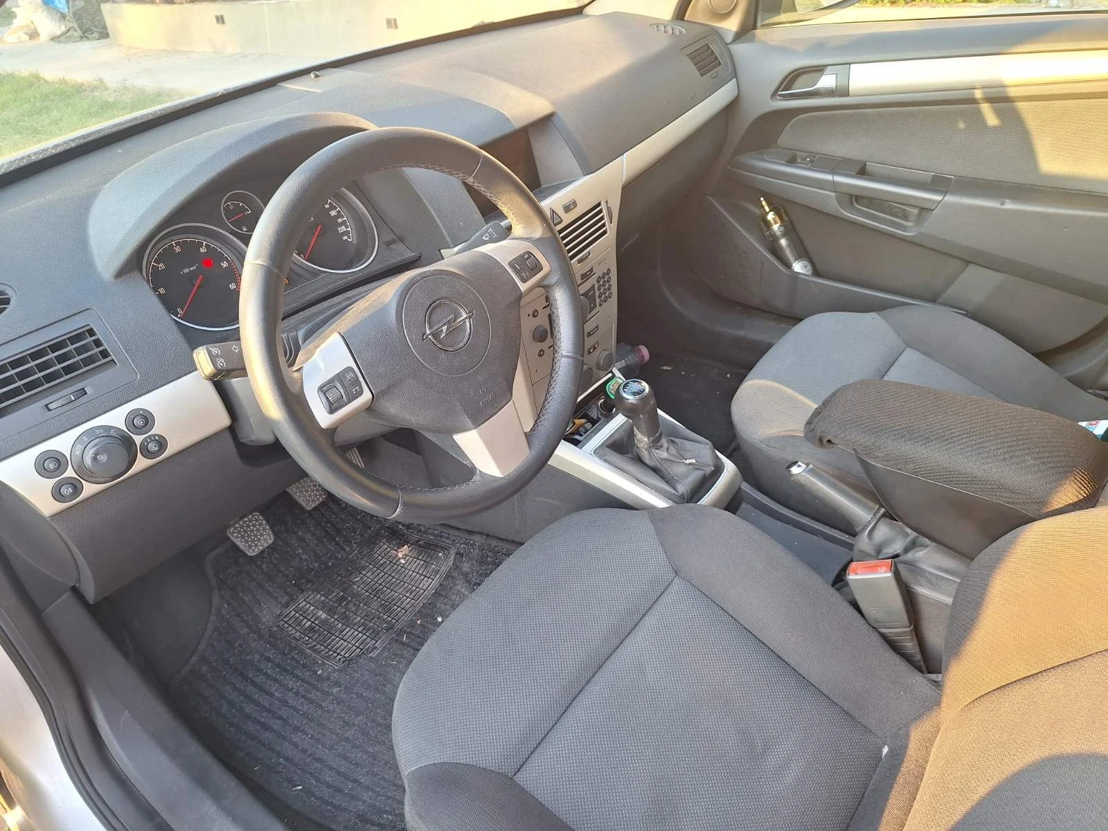 Opel Astra, снимка 6 - Автомобили и джипове - 54930511