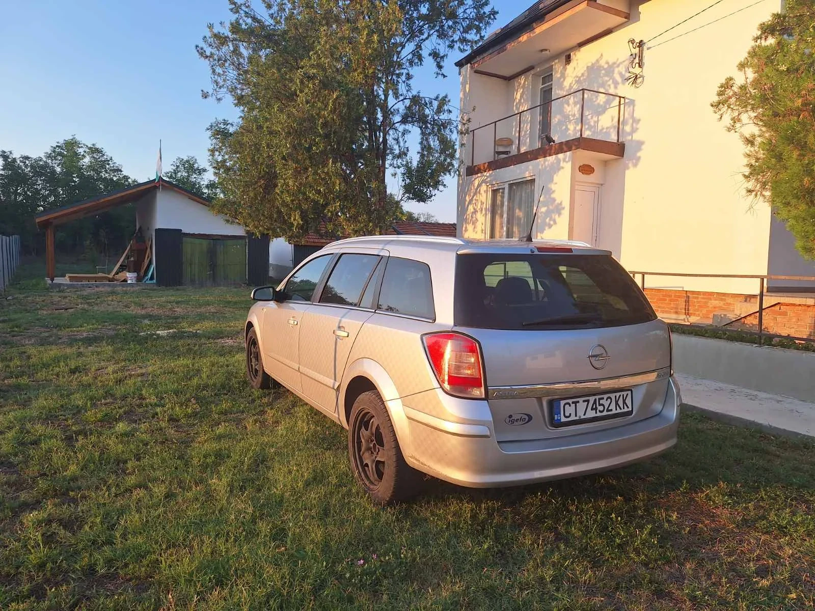 Opel Astra, снимка 3 - Автомобили и джипове - 54930511
