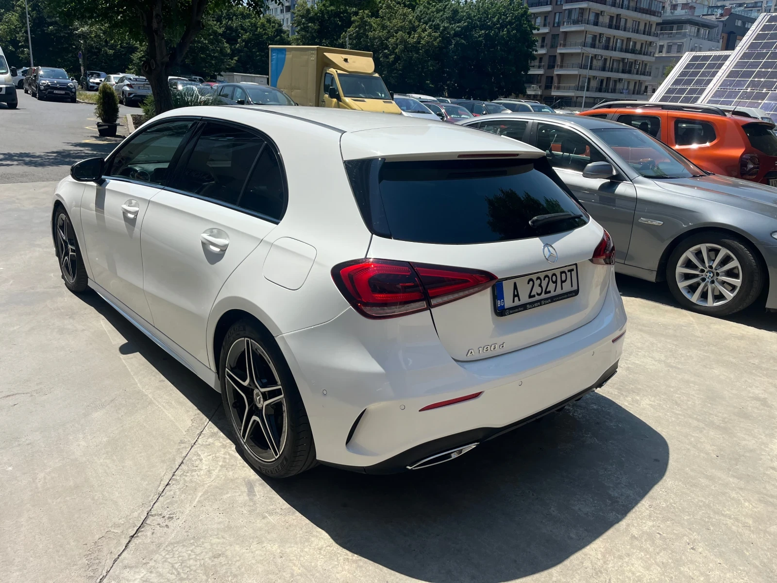 Mercedes-Benz A 180 AMG LINE , снимка 4 - Автомобили и джипове - 55152348