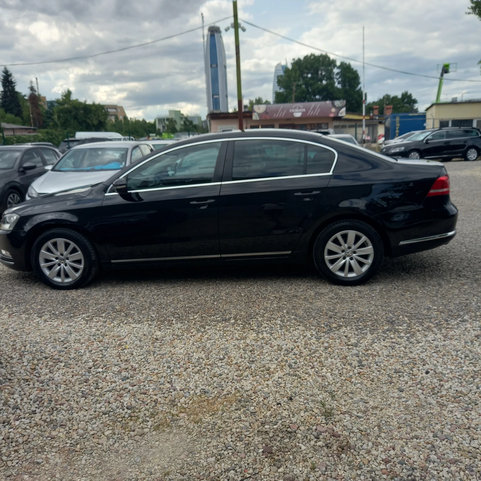VW Passat 20.тди, навигация камера подгрев., снимка 5 - Автомобили и джипове - 55176828