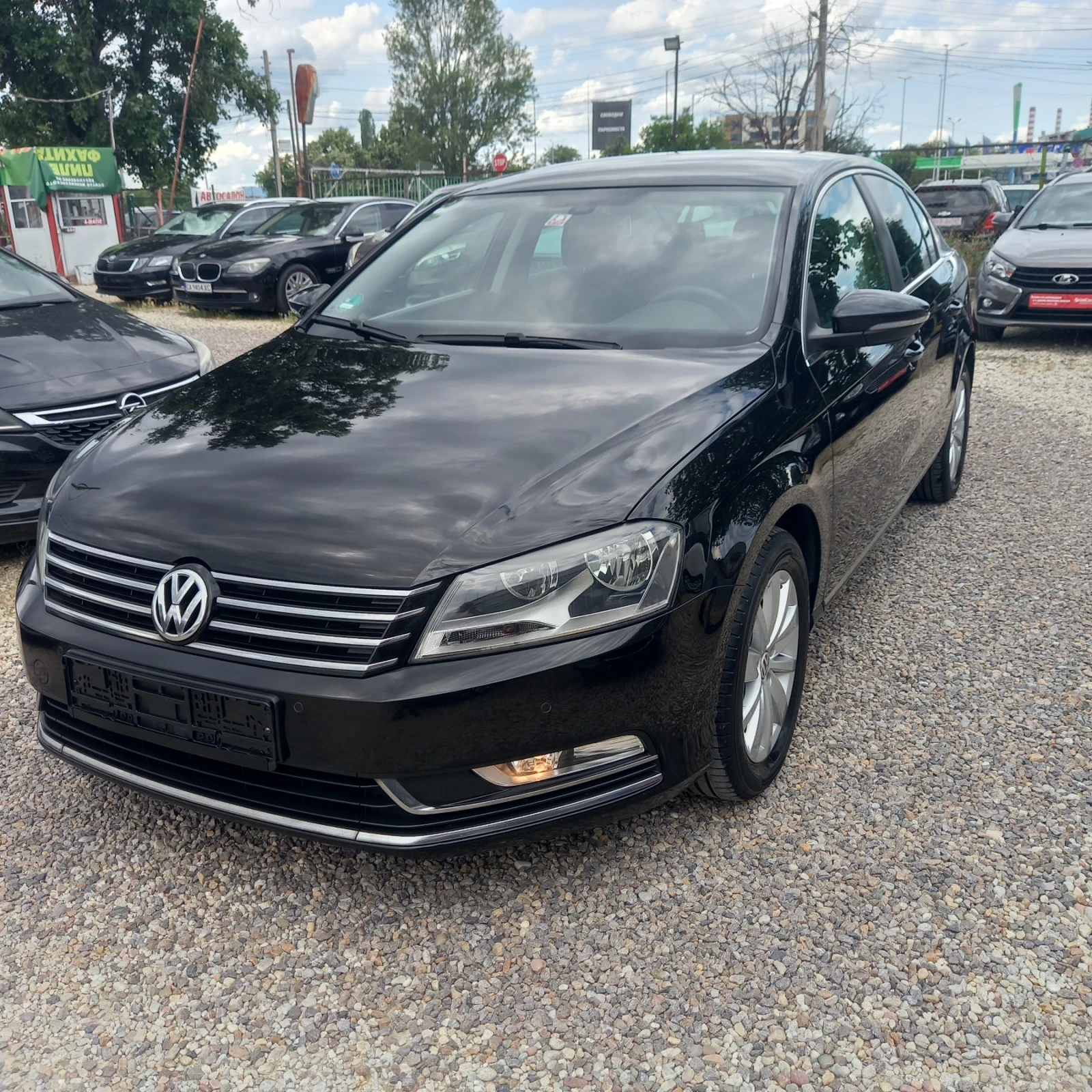 VW Passat 20.тди, навигация камера подгрев., снимка 3 - Автомобили и джипове - 55176828