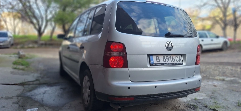 VW Touran, снимка 12 - Автомобили и джипове - 55391376
