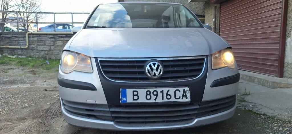 VW Touran, снимка 9 - Автомобили и джипове - 55391376
