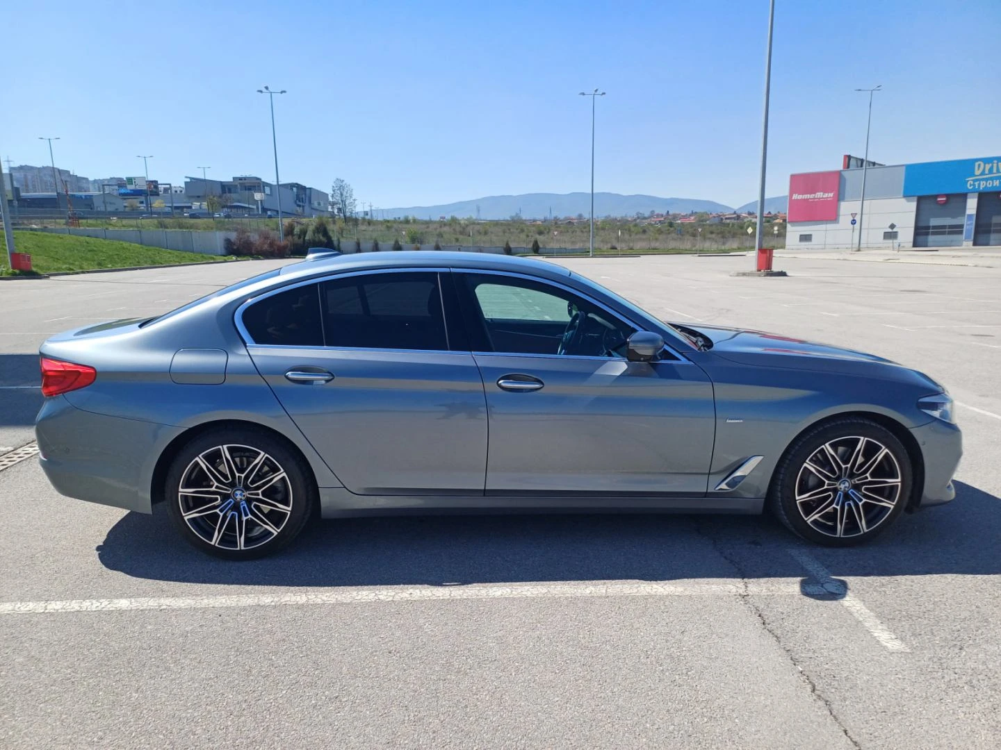 BMW 530 i хDrive/Luxury/Камера 360/, снимка 13 - Автомобили и джипове - 55781735