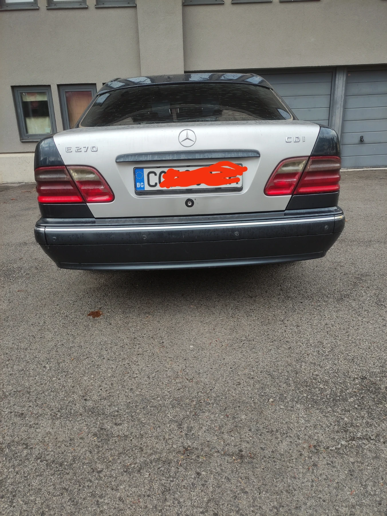 Mercedes-Benz E 220, снимка 3 - Автомобили и джипове - 56045506
