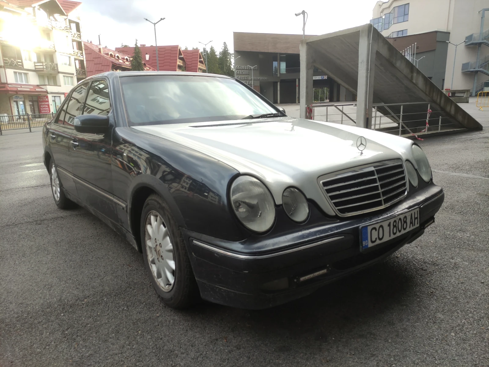 Mercedes-Benz E 220, снимка 7 - Автомобили и джипове - 56045506