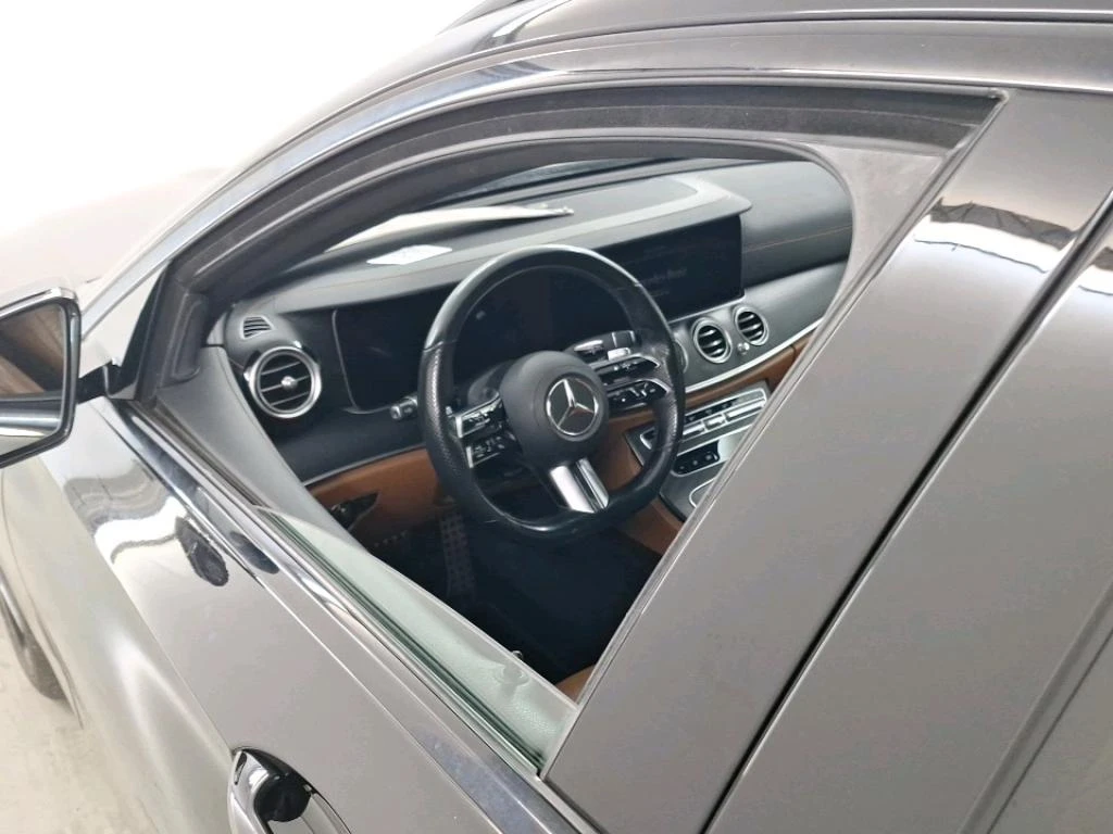 Mercedes-Benz E 300 Navi KeylessGo Leather LED , снимка 5 - Автомобили и джипове - 56163388