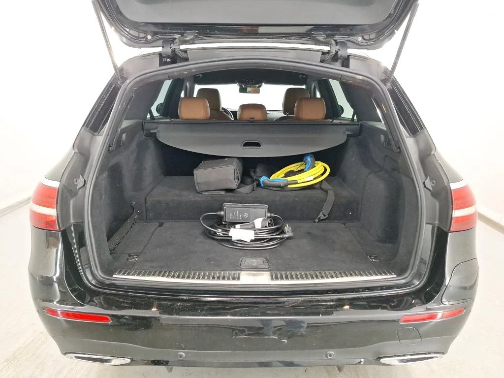 Mercedes-Benz E 300 Navi KeylessGo Leather LED , снимка 9 - Автомобили и джипове - 56163388