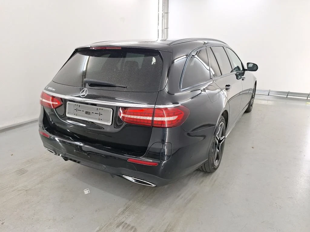 Mercedes-Benz E 300 Navi KeylessGo Leather LED , снимка 4 - Автомобили и джипове - 56163388