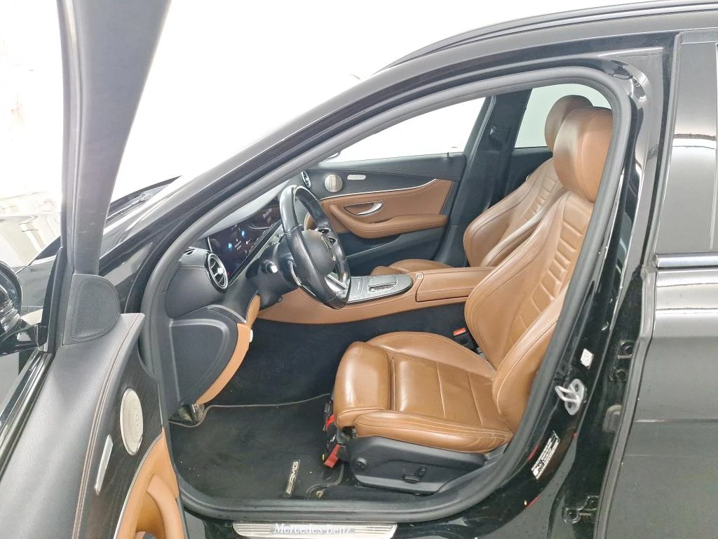 Mercedes-Benz E 300 Navi KeylessGo Leather LED , снимка 6 - Автомобили и джипове - 56163388