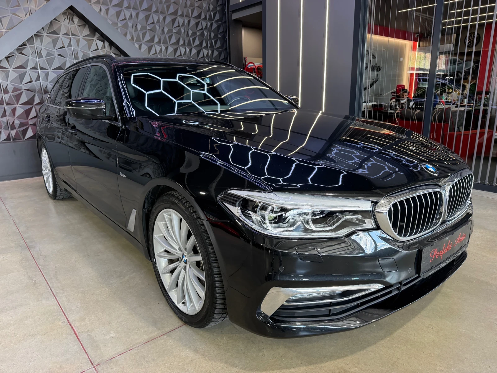 BMW 540 d xDrive* FULL ЕКС* HARMAN/KARDON* HEAD UP* КАМЕРА