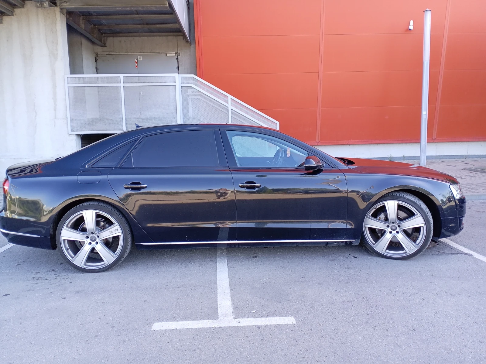 Audi A8, снимка 3 - Автомобили и джипове - 56348268