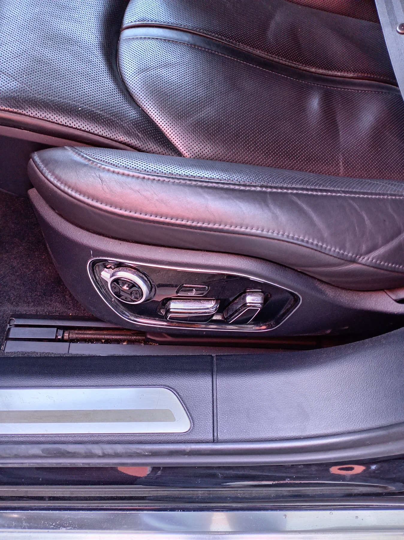 Audi A8, снимка 15 - Автомобили и джипове - 56348268