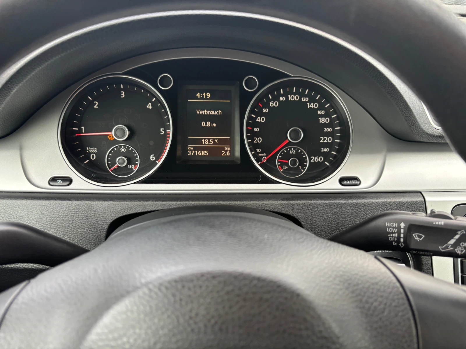 VW Passat 2.0 TDI 140кс, снимка 13 - Автомобили и джипове - 56394454